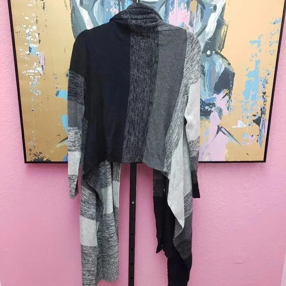 Soma Ombre Stripe Lavani Wrap/Shawl in Black - Picture 2 of 6